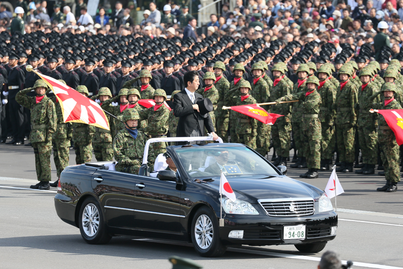 平成２８年度自衛隊記念日観閲式-平成28年10月23日 | 政府広報オンライン